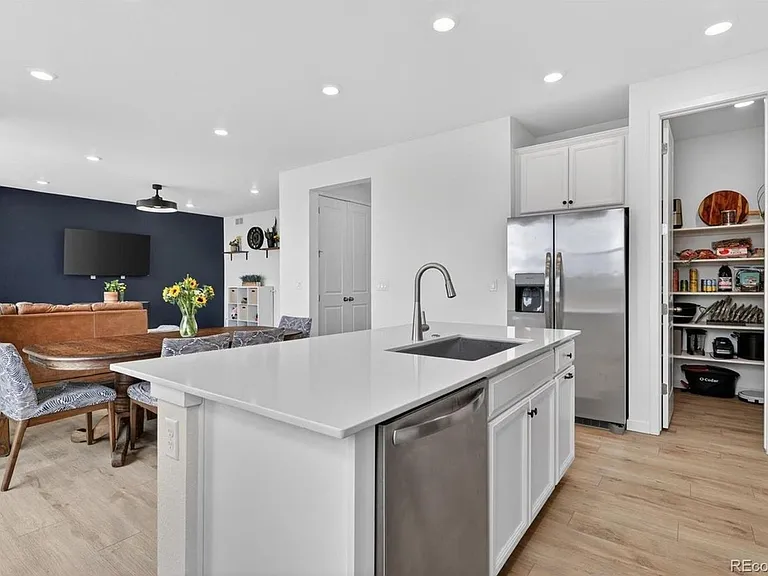 11029 Ursula St — Photo 7
