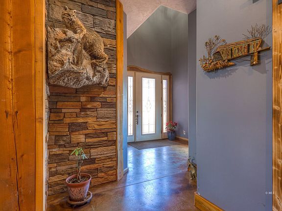 3rd image of 2385 County Road 572