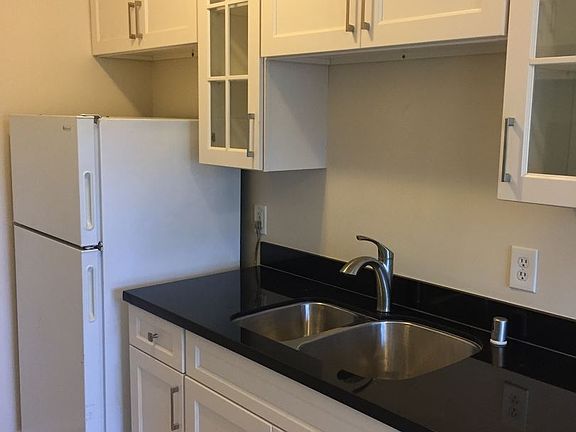 5th image of 3408 Richmond Blvd APT 304