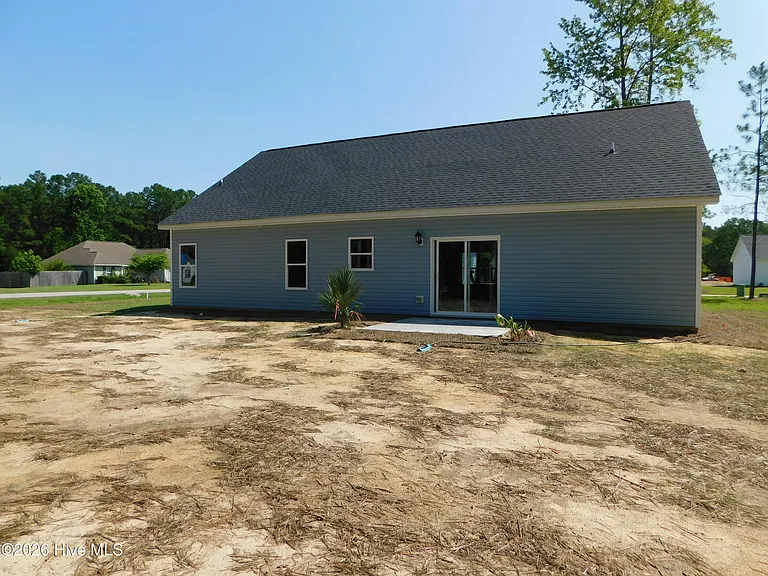 100 Palm Cir — Photo 16