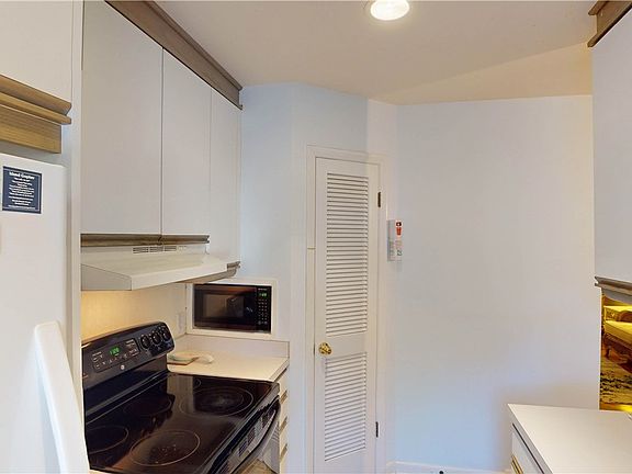 4th image of 1 Lanier Rd APT 3