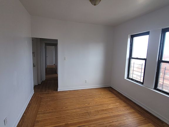 2nd image of 1841 Mohegan Ave #O7