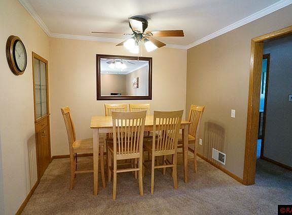 3rd image of 215 Floral Ave
