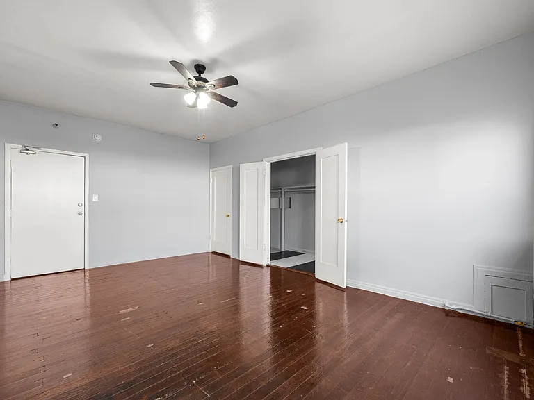 1516 N Hobart Blvd — Photo 4