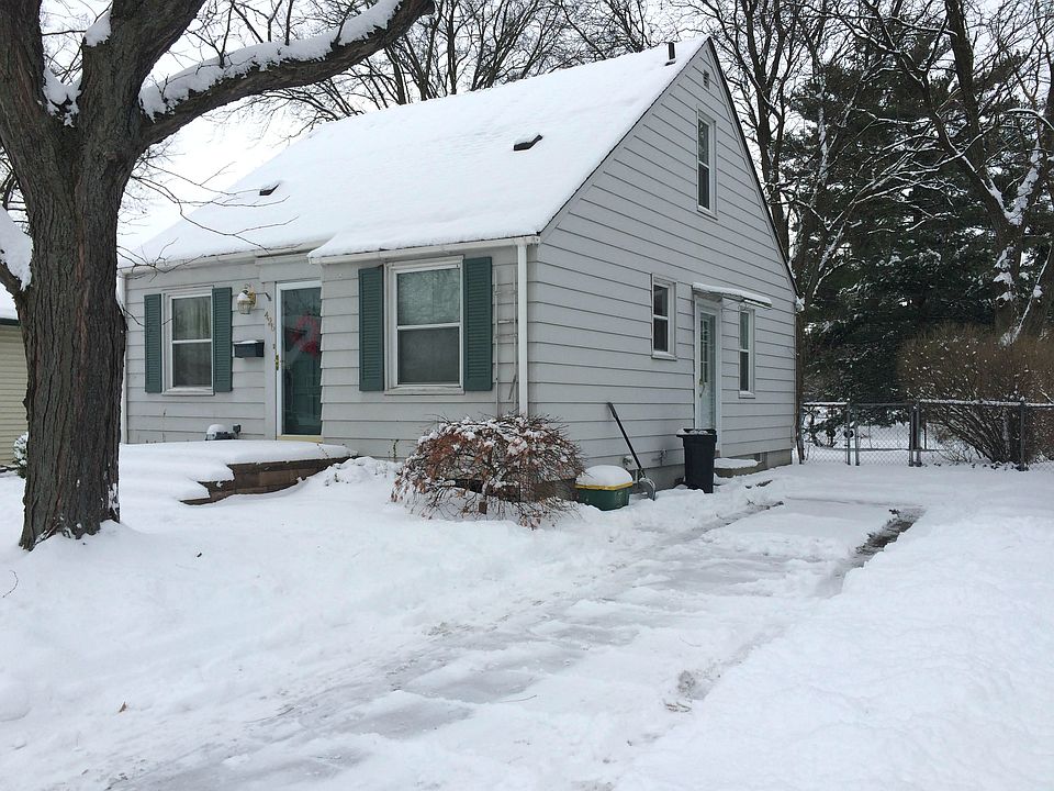 2nd image of 426 Dewey St