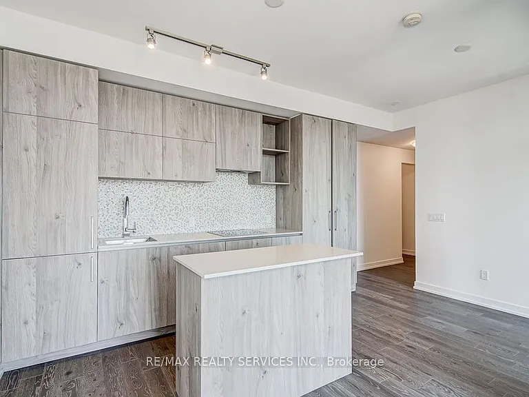 1 Yorkville Ave #2611 — Photo 7