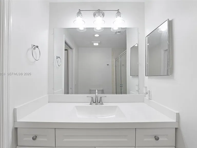 6831 SW 44th St #205 — Photo 21