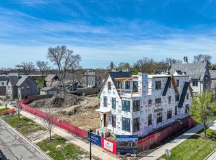 103 S Webster St, Naperville, IL 60540