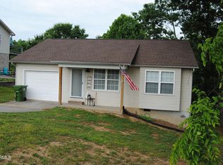 1637 Jett Rd, Maryville, TN 37804