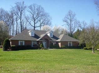 1005 Stagshaw Ln, Kingsport, TN 37660