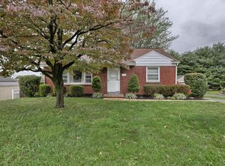 110 Crestmont Ave, Lancaster, PA 17602