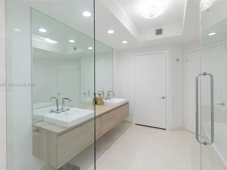 17111 Biscayne Blvd #505 — Photo 10