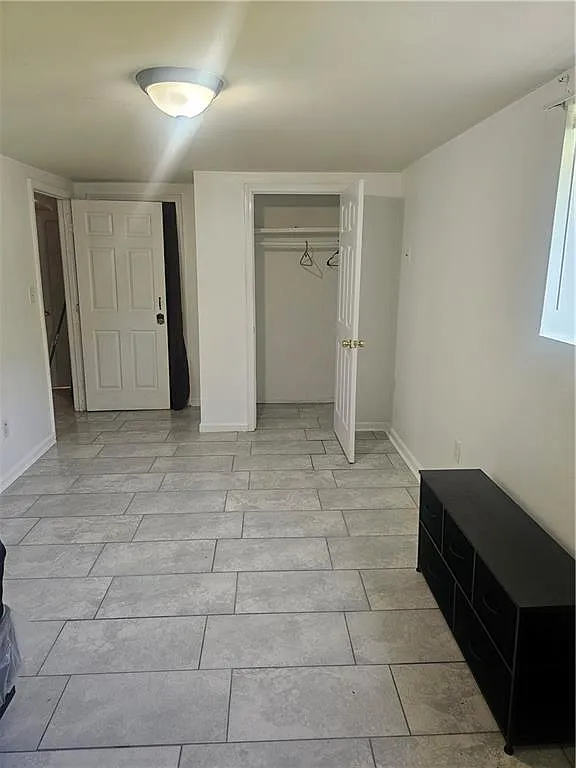1 bed, 1.0 bath, 1542 sqft, $1,400 — Photo 2