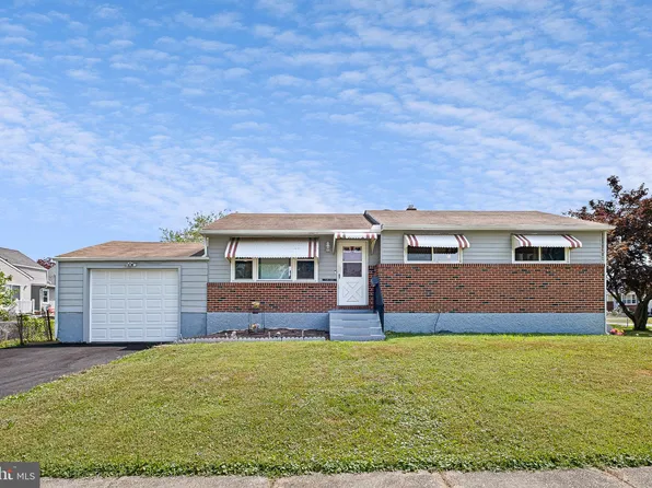 711 W 12th St, New Castle, DE 19720