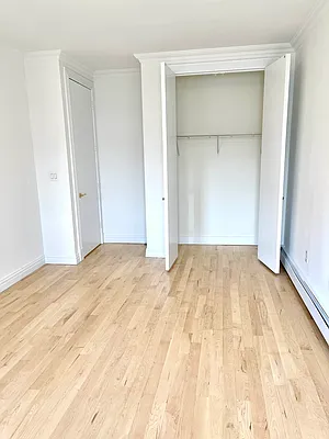 Rented by Douglas Elliman | media 23