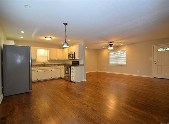2nd image of 615 E Tejon Ave
