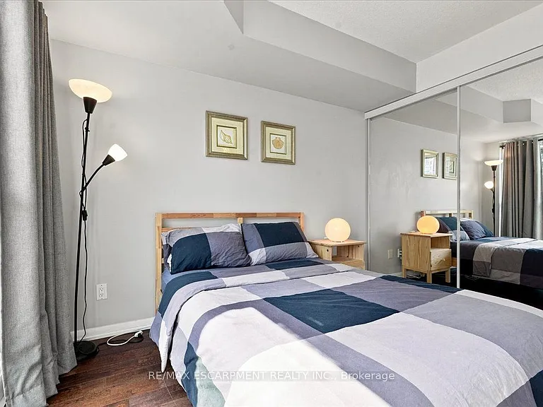 209 Fort York Blvd #676 — Photo 17