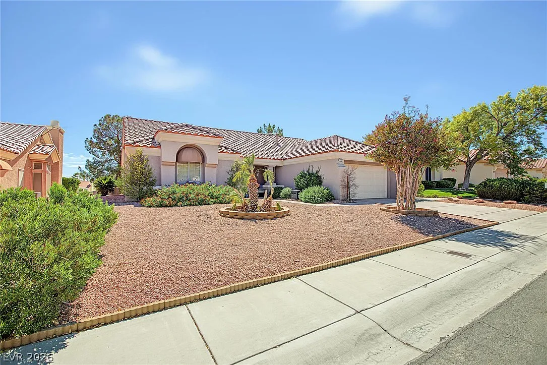2 bed, 2.0 bath, 1653 sqft, $3,495 — Photo 4