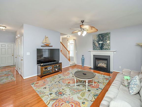 4th image of 702 Welsh Dr