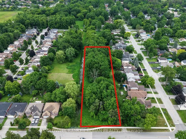 15 English Dr, New Tecumseth, ON L0G 1A0