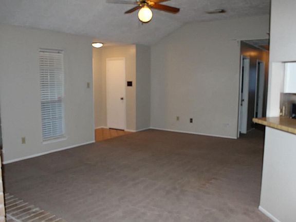 3rd image of 310 Village Creek Dr