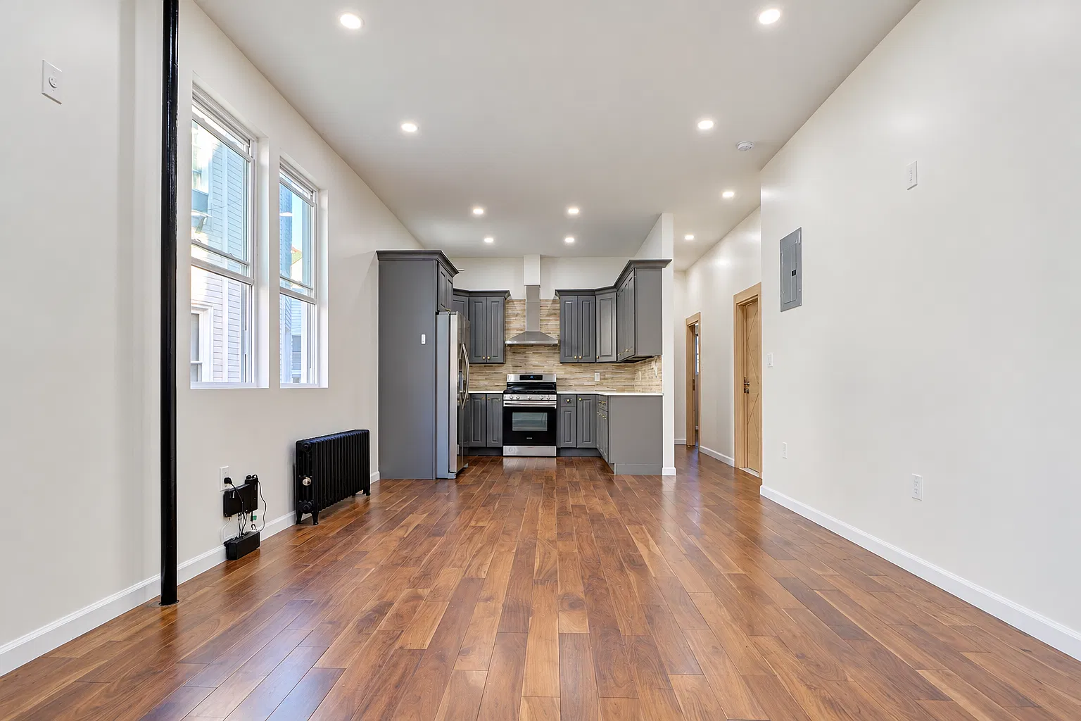 3 bed, 1000 sqft, $3,450 — Photo 3