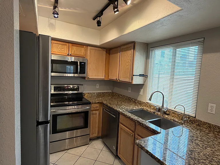 100 E Fillmore St #131 — Photo 10
