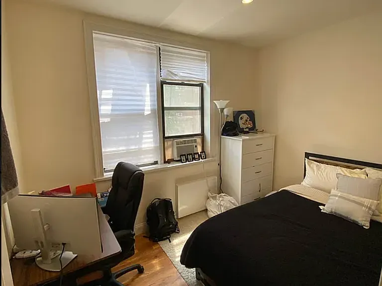 233 E 12th St #2A — Photo 2