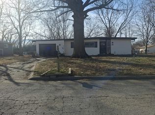 1909 SW 34th St, Topeka, KS 66611