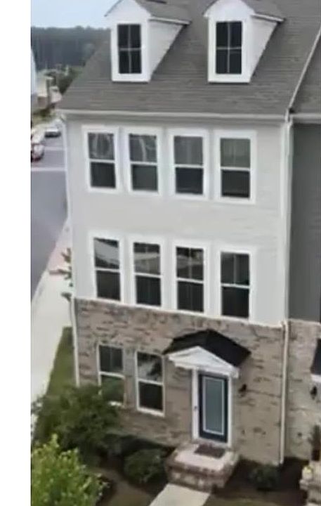 1st image of 1010 Marston St #F