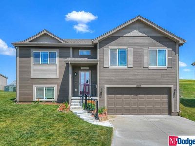 9109 Summit St, Omaha, NE, 68122
