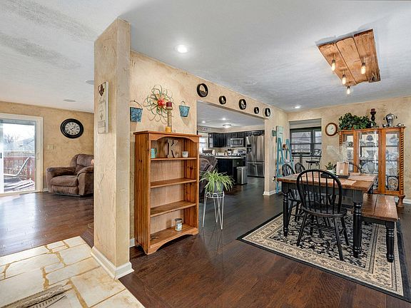 5th image of 1308 W Swan Street