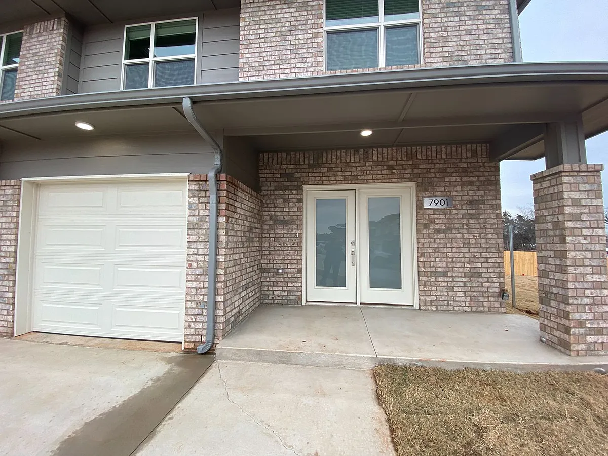 Building Photo - 7901 NW 135th Ter