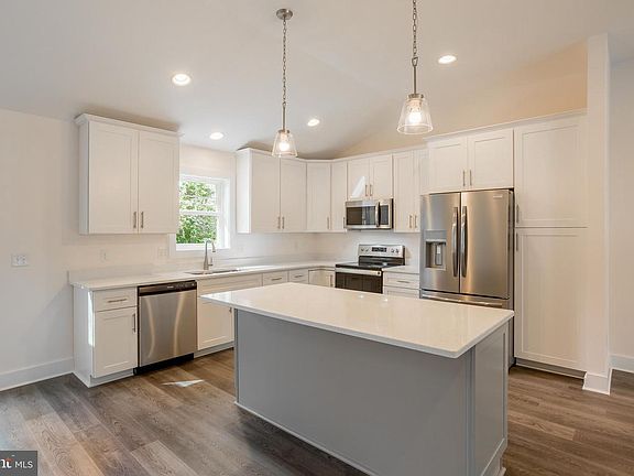 3rd image of 34014 Indian Queen Ln