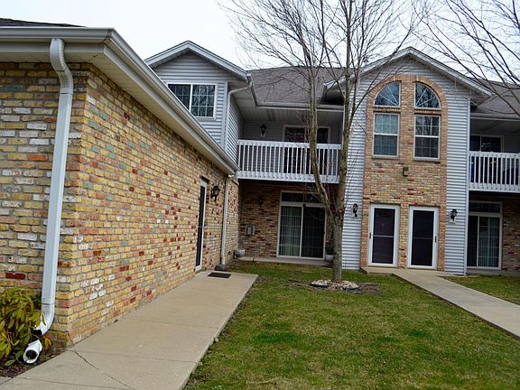 2nd image of 437 W Aspen Dr Unit 6