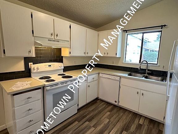 3rd image of 7507 Mullen Rd SE #B