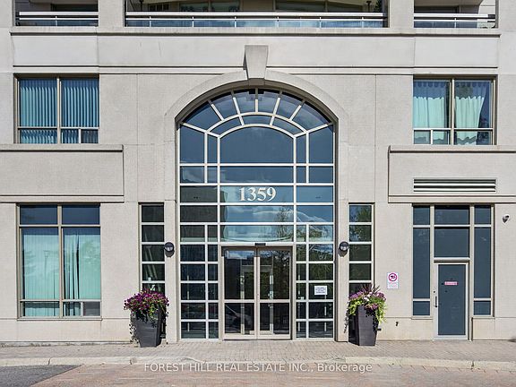 4th image of 1359 Rathburn Rd E #804