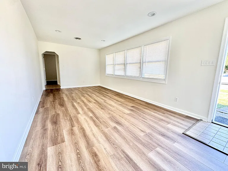 69 McDaniel Dr — Photo 6