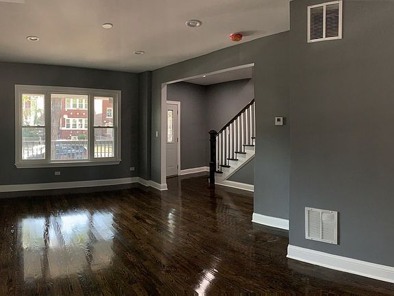 2nd image of 411 N Leclaire Ave