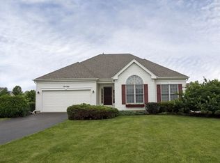 39W300 Mill Creek Cir W, Geneva, IL 60134