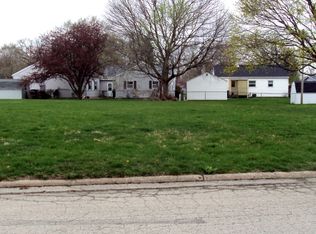 1100 N Fairlawn Dr #1, Rantoul, IL 61866