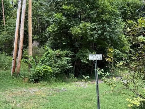 35-36 Bird Ln, Burnside, KY 42519