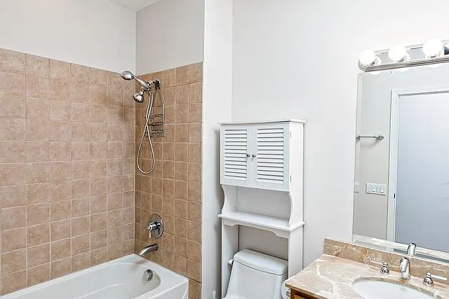3501 N Sheffield Ave #2S — Photo 9