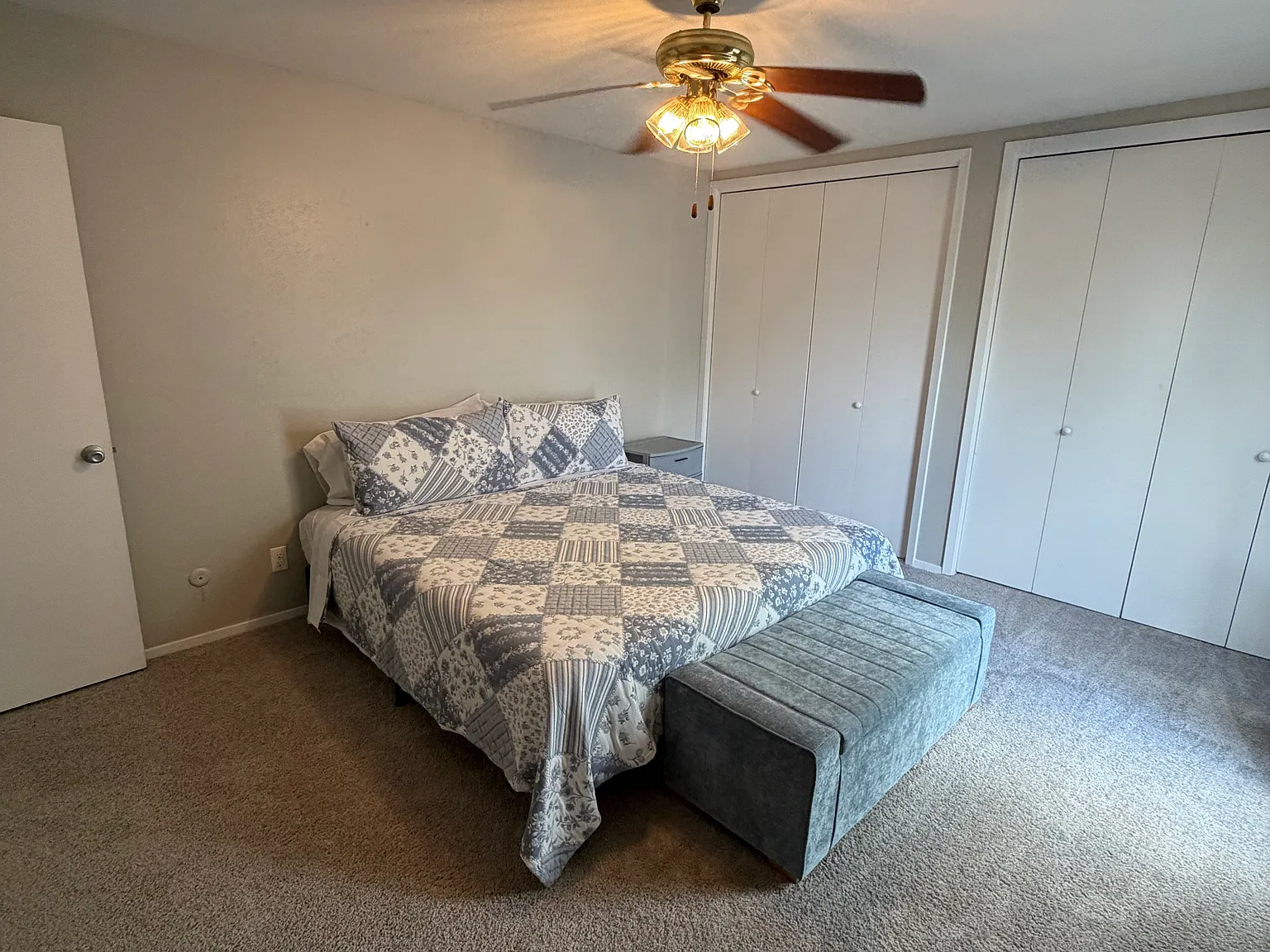 2 bed, 1000 sqft, $2,450 — Photo 4