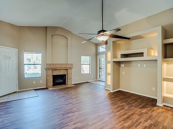 2nd image of 3822 W Blackhawk Dr