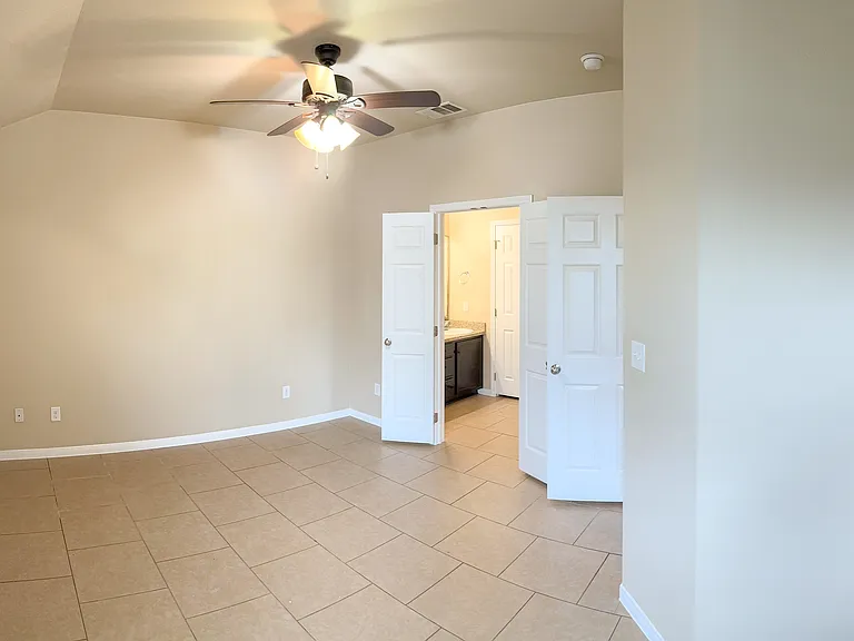 1203 Loyal Ln #A — Photo 9