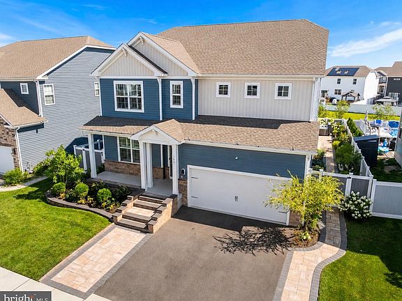 2nd image of 103 Bennet Ln