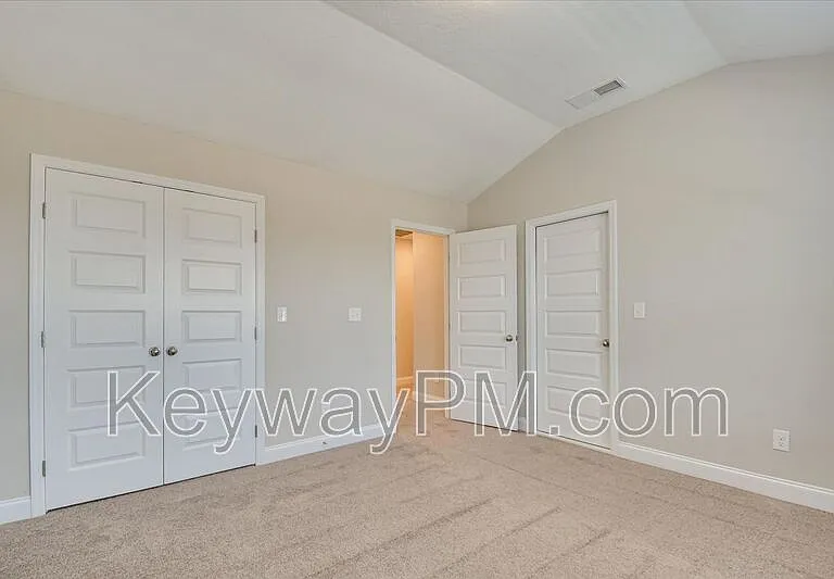 769 Bronze Way — Photo 18