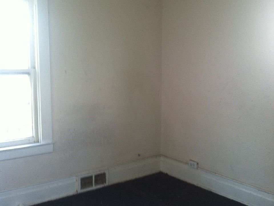 2nd image of 414 20th St