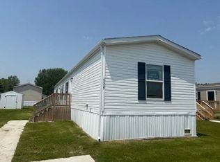 6009 Pawnee Dr, Fort Gratiot, MI 48059